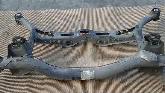 2002-2005 Volkswagen VW Passat Rear Subframe Suspension Cradle Crossmember AWD