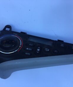 2012-2014 TOYOTA PRIUS C NHP10 A/C Heater Climate Control Module 55900-52740 OEM