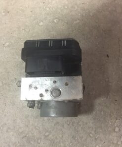 Alternative view of 2015 Toyota Corolla Anti lock Brake Pump ABS Assembly Actuator