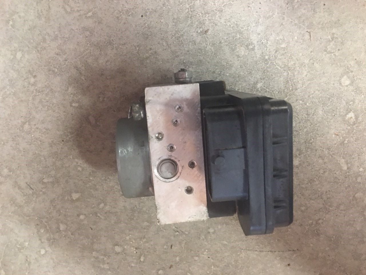2015 Toyota Corolla Anti lock Brake Pump ABS Assembly Actuator - Image 3
