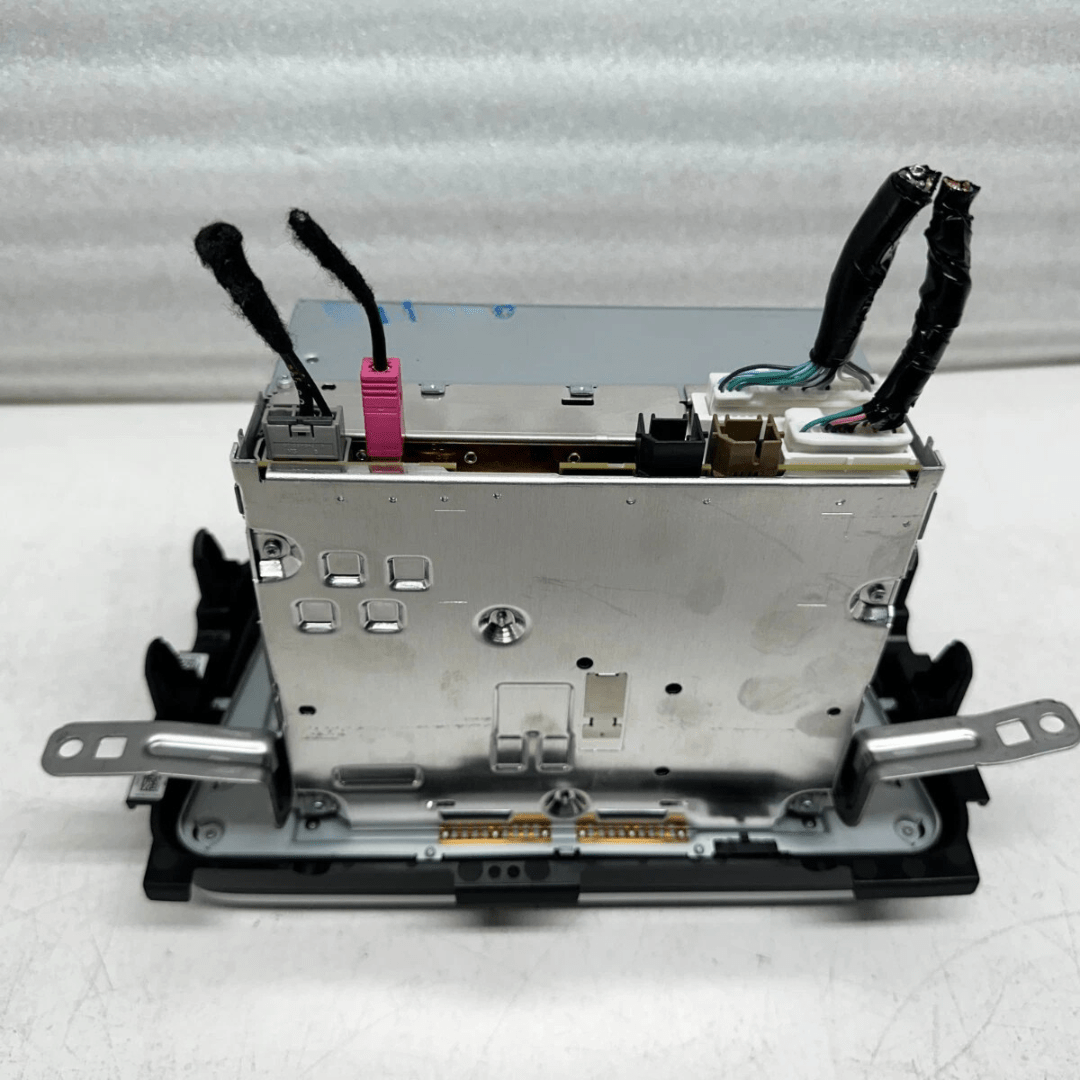 2018 - 2023 Nissan Kicks Versa OEM Display Multi Media Bluetooth Radio Receiver - Image 8