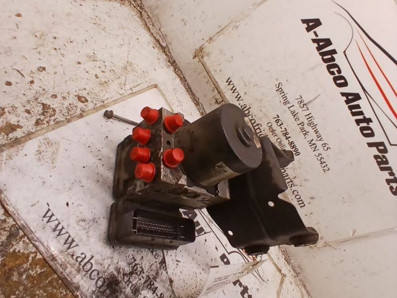 2013 Dodge Ram 1500 ABS Anti-Lock Brake Pump Control Module Assembly OEM - view 2