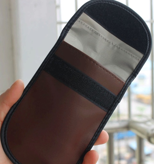 Faraday Key Fob Pouch – RFID Signal Blocking Bag for Keyless Entry Car Keys - Image 3