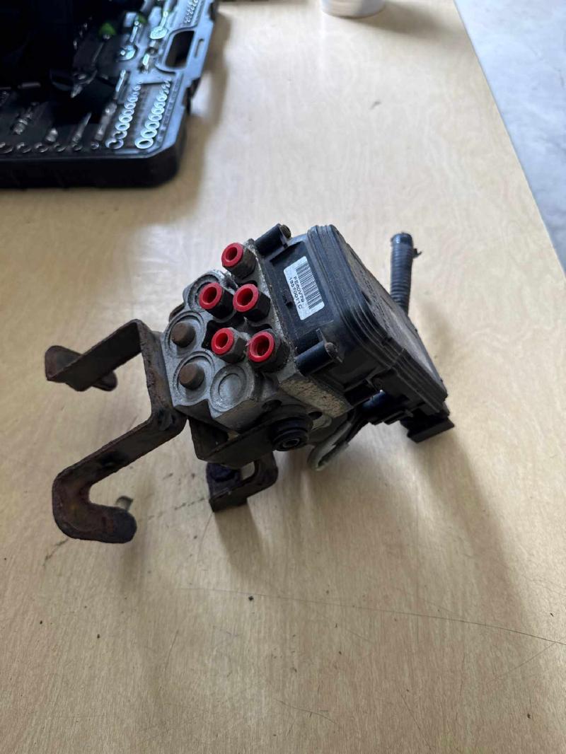2003-2005 Ford E150 E250 E350 Econoline Van ABS Anti-Lock Brake Pump Module OEM - view 2